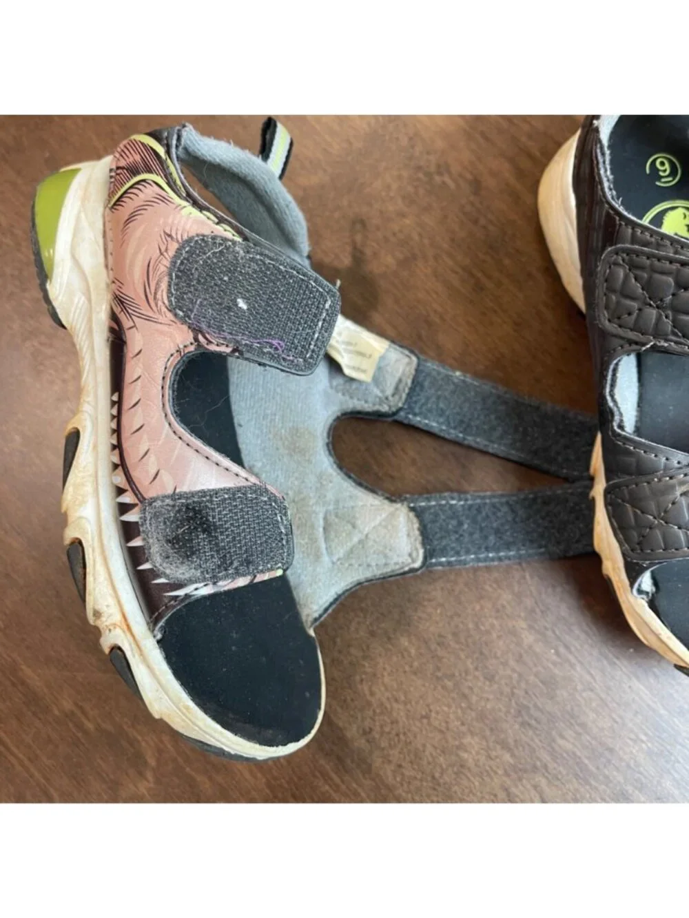 Jurassic World T-Rex Light Up Sport Sandals Toddler Size 9M Dinosaur Hook & Loop